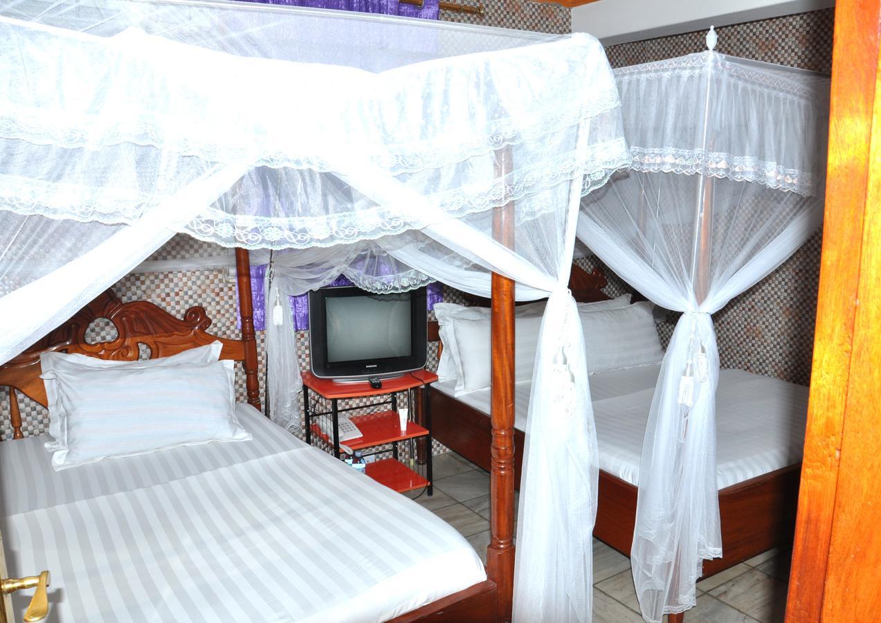 Sandton Hotel Kasese Extérieur photo